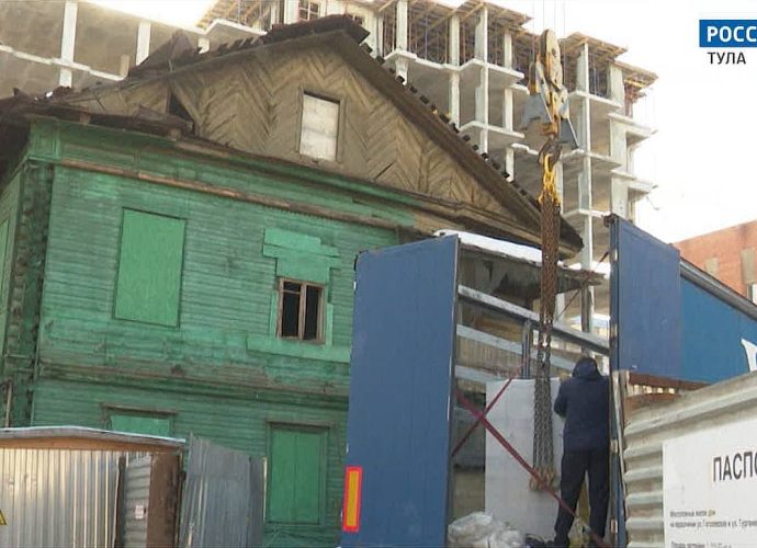 Дом «малахитовая шкатулка» рядом с новостройкой в Туле превратится в офис