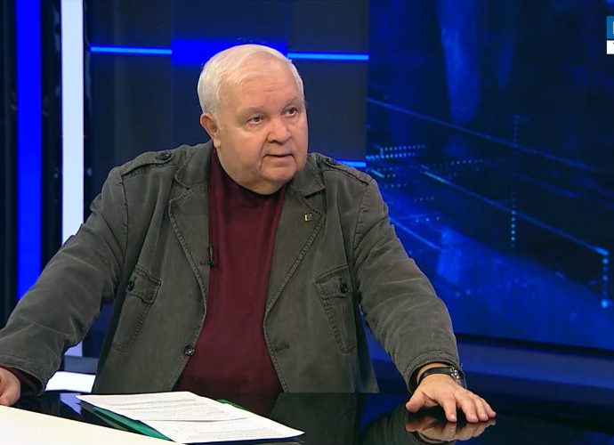 С чего начинается театр для сегодняшней молодёжи? Работники Мельпомены отмечают свой профессиональный праздник 27 марта. О том, чем сегодня живёт искусство родом из античных времён, спросим у гостя нашей студии, заслуженного деятеля искусства, заместителя директора - художественного руководителя Тульского театра юного зрителя Владимира Шинкарёва.