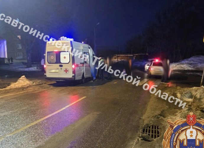 Вечером 21 марта на улице 50 лет Октября в Узловой произошло ДТП, в котором пострадал пожилой пешеход.
