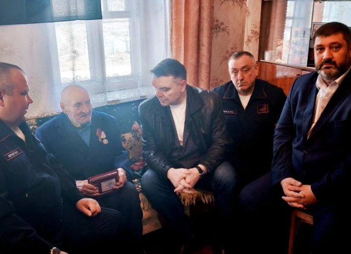Алексею Алексеевичу Копылову из деревни Краинка исполнилось 103 года