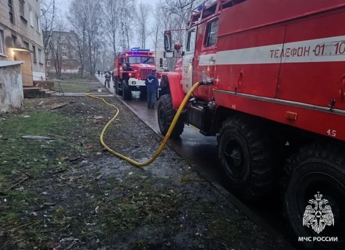 В Киреевском районе пожарные спасли мужчину из горящей квартиры