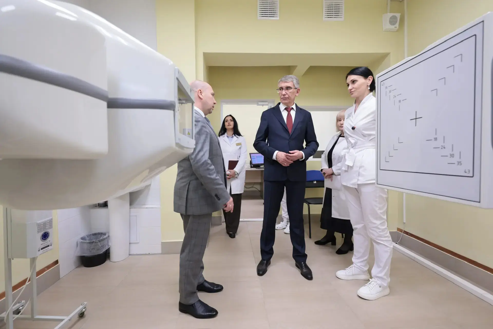 Губернатор проверил работу медучреждений в Дубенском районе