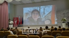 Учащиеся тульского Лицея №2 пригласили на киноурок мужества Сергея Безрукова