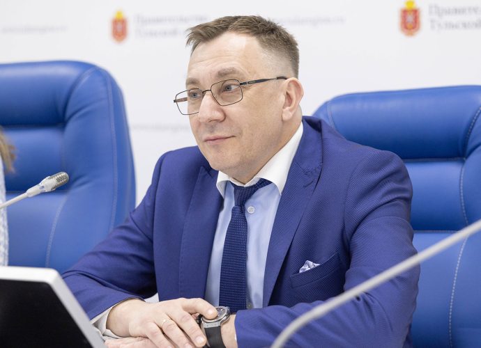1 апреля в Правительстве Тульской области прошел брифинг, на котором министр энергетики региона Эдуард Головин рассказал об итогах работы ведомства в 2025 году и планах на 2026-й. Ключевыми темами стали модернизация коммунальных объектов, газификация и развитие топливно-энергетического комплекса.