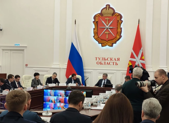 Губернатор предложил создать группу молодёжного контроля для оценки спортивных объектов и парков
