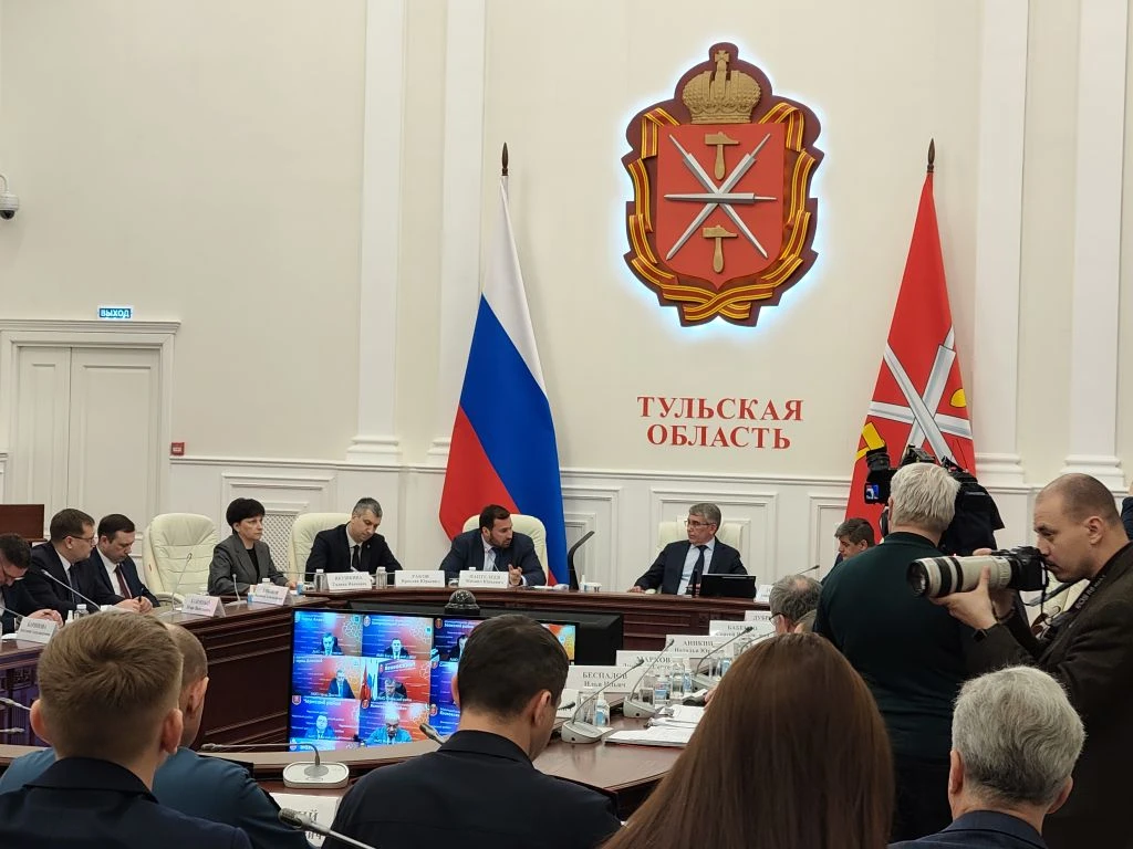 Губернатор предложил создать группу молодёжного контроля для оценки спортивных объектов и парков Губернатор предложил создать группу молодёжного контроля для оценки спортивных объектов и парков