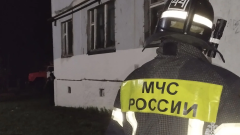 В Арсеньево спасатели эвакуировали 12 человек из многоэтажки