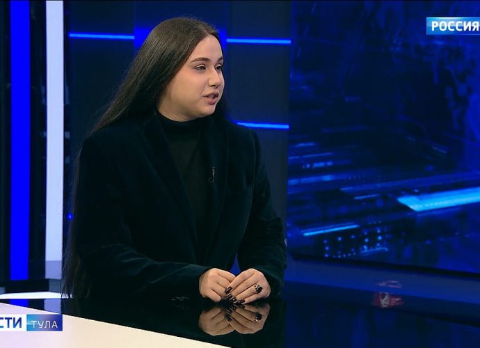 «На столе и под столом»: пир красоты и искусства на выставке гравюр в Туле