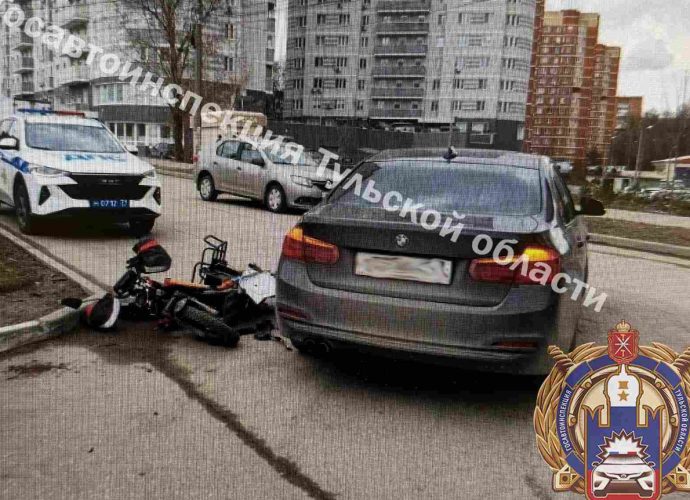 За минувшие сутки в Туле зафиксировано сразу два дорожно-транспортных происшествия с участием СИМ. В обоих случаях пострадали водители электровелосипедов.