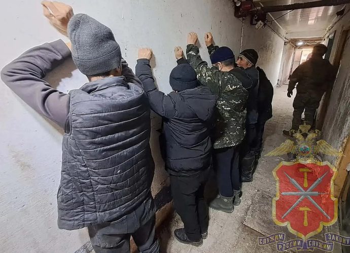 В Новомосковске на сельхозпредприятиях трудились мигранты-нелегалы