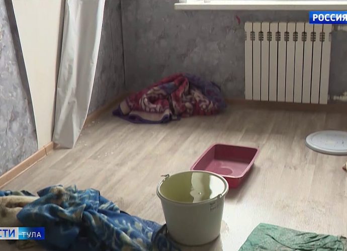 «Вёдра были полные каждые 3 часа». В Новомосковске после атаки БПЛА в квартире идут дожди