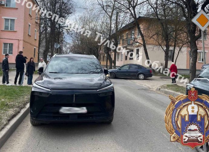 Дорожно-транспортное происшествие с участием ребенка произошло 25 апреля в Туле. Об этом стало известно 27 апреля.