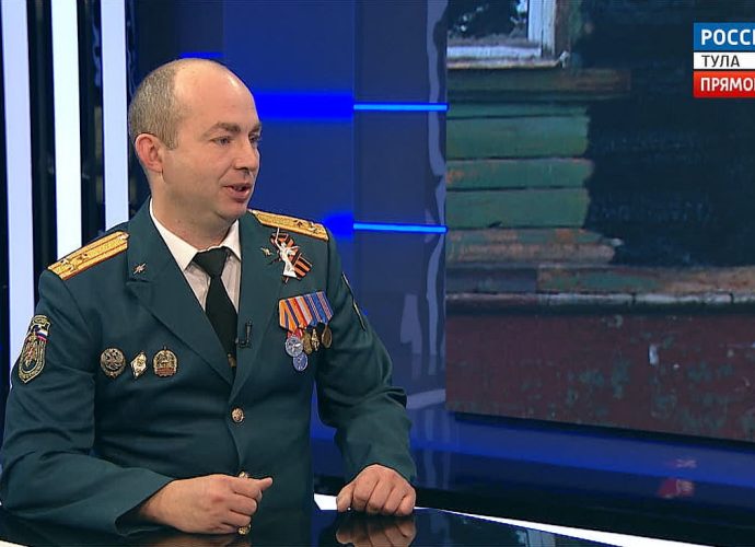 Страх присутствует, но навыки побеждают: интервью с Дмитрием Твировым о работе пожарных