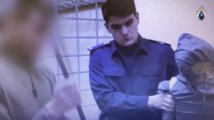 Следственные органы СК России по Тульской области завершили расследование уголовного дела в отношении 39-летнего мужчины. Его обвиняют в убийстве, совершенном в 2002 году, и в покушении на изнасилование в 2026 году.