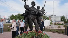 Дмитрий Миляев открыл в Венёве мемориал, посвящённый участникам специальной военной операции