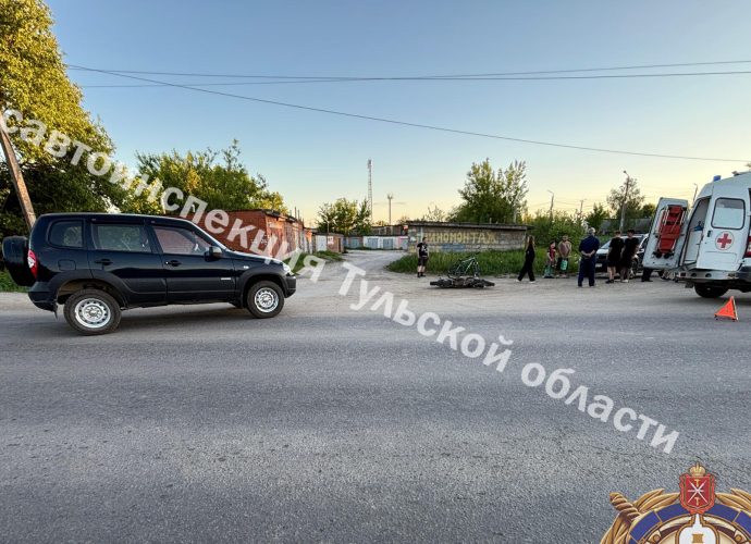 В Алексине произошло дорожно-транспортное происшествие с участием несовершеннолетних на мотоцикле.