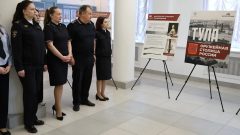 В здании Управления МВД России по Тульской области торжественно открыли фотовыставку, посвящённую оружейному наследию региона.