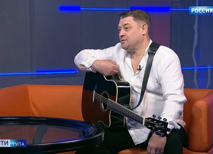 Сергей Лукьянчиков: Солдатам приятно, что им везут не только боеприпасы и продукты, но и духовную пищу
