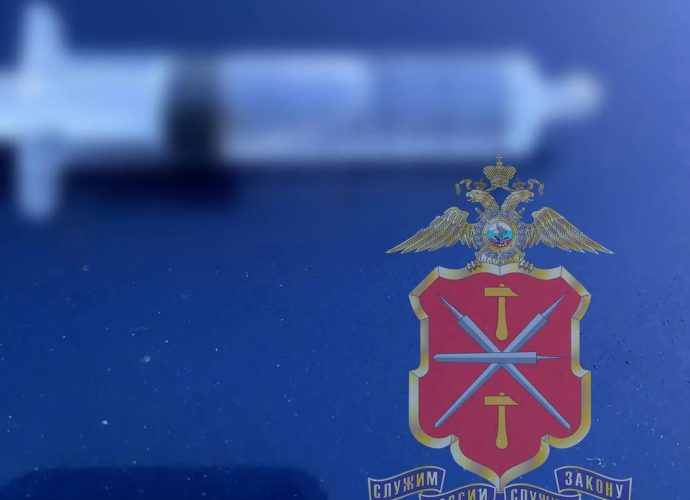 В Заокском районе задержали мужчину со шприцем метадона