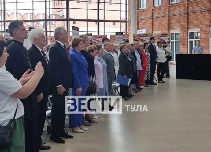 В Тульском кремле открылся IV Межрегиональный фестиваль творчества инвалидов «Память сердца»