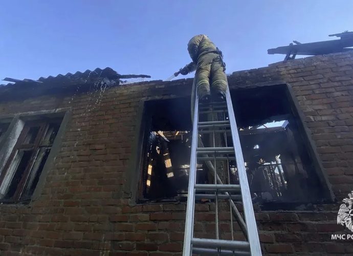 В Тульской области за сутки загорелись барак, квартиры и дача