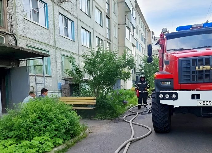 На пожаре в Одоеве эвакуировали 7 жильцов пятиэтажки