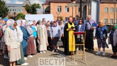 Патриарх Московский и Всея Руси Кирилл совершает Литургию в Успенском соборе Патриарх Московский и Всея Руси Кирилл совершает Литургию в Успенском соборе