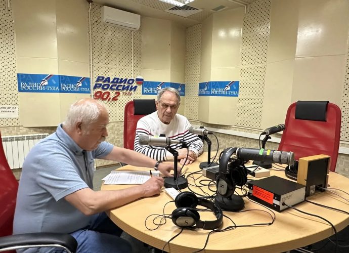 В студии «Радио России» народный артист Валерий Афанасьев поделился впечатлениями о гастролях Малого театра в Туле, где представили спектакль «Смута. 1609–1611».