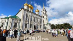 Патриарх Московский и Всея Руси Кирилл совершает Литургию в Успенском соборе Патриарх Московский и Всея Руси Кирилл совершает Литургию в Успенском соборе