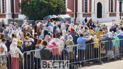 Патриарх Московский и Всея Руси Кирилл совершает Литургию в Успенском соборе Патриарх Московский и Всея Руси Кирилл совершает Литургию в Успенском соборе