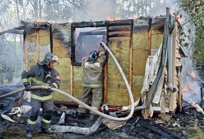 При пожаре в Туле пострадала пенсионерка