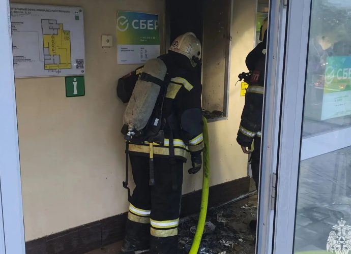Два банка и пять жилых зданий горели в Тульской области 15 июня