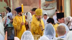 Патриарх Московский и Всея Руси Кирилл совершает Литургию в Успенском соборе Патриарх Московский и Всея Руси Кирилл совершает Литургию в Успенском соборе