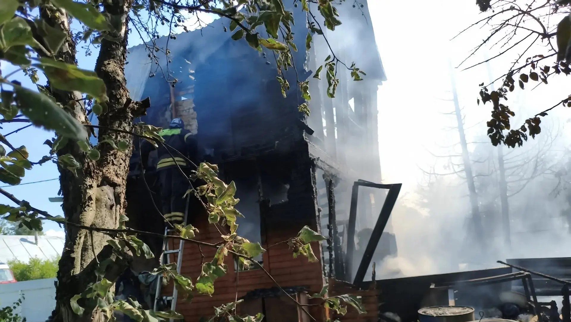 22 июня в СНТ «Молодёжное» городского округа Новомосковск произошёл пожар в дачном доме.