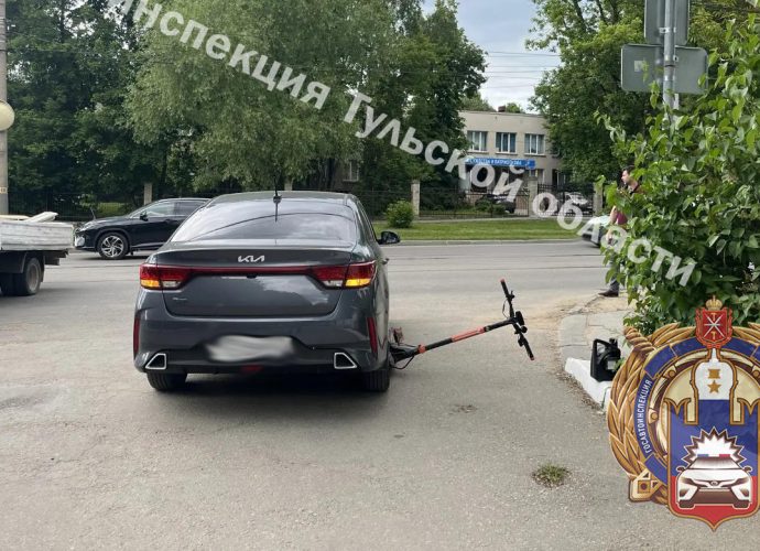 Днём 3 июня в Туле произошло ДТП с участием несовершеннолетнего.