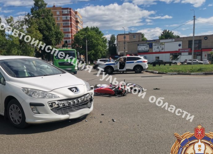 В Новомосковске произошло дорожно-транспортное происшествие с пострадавшим.