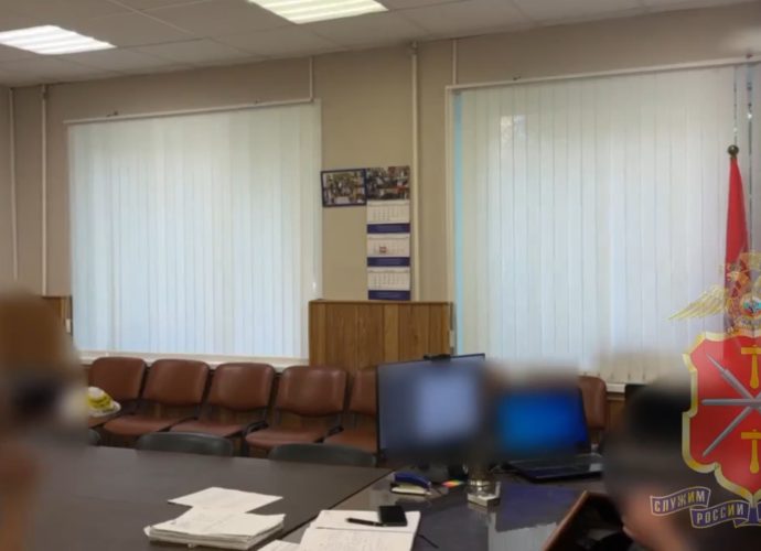 Тульские полицейские сняли на видео попытку дачи взятки