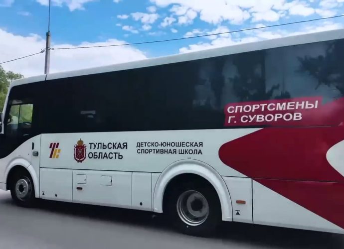 Спортивный автобус в Суворове