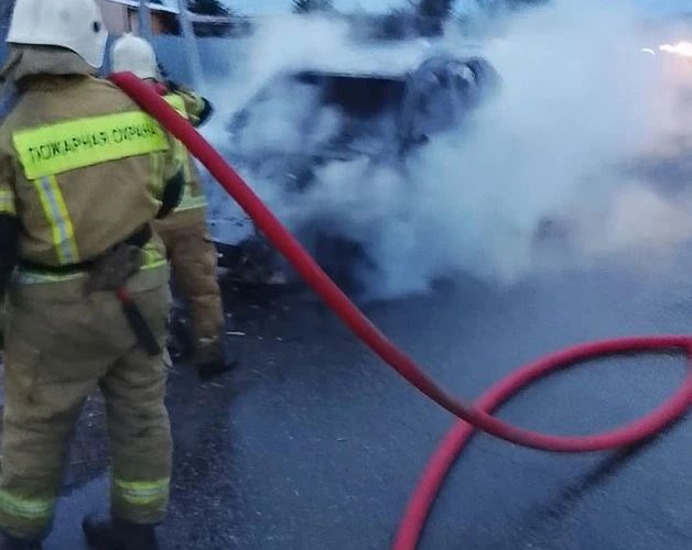 В Тульской области за сутки потушили троллейбус, хозпостройку и автомобиль