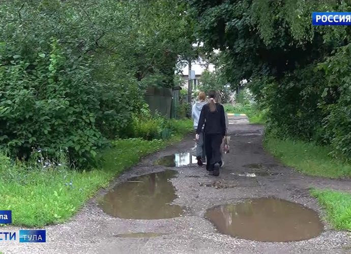 Жители косогорского Лесного проезда много лет ждут ремонта дороги