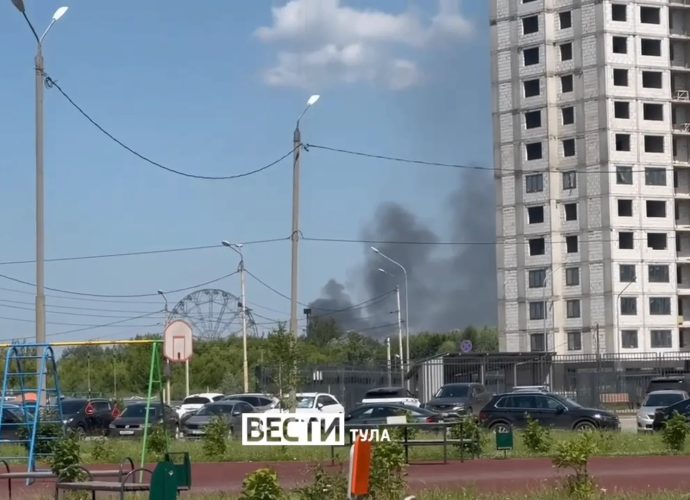 2 июля в Туле на открытой территории вблизи улицы Вяземской произошло возгорание мусора.