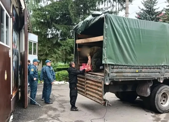 Узловские спасатели и жители собрали гуманитарную помощь для бойцов СВО