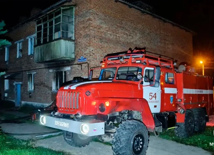 На ночном пожаре в Болохово погиб мужчина