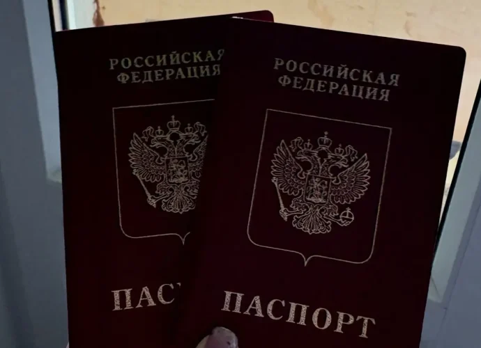 С 2027 года в загранпаспорта родителей перестанут вписывать детей