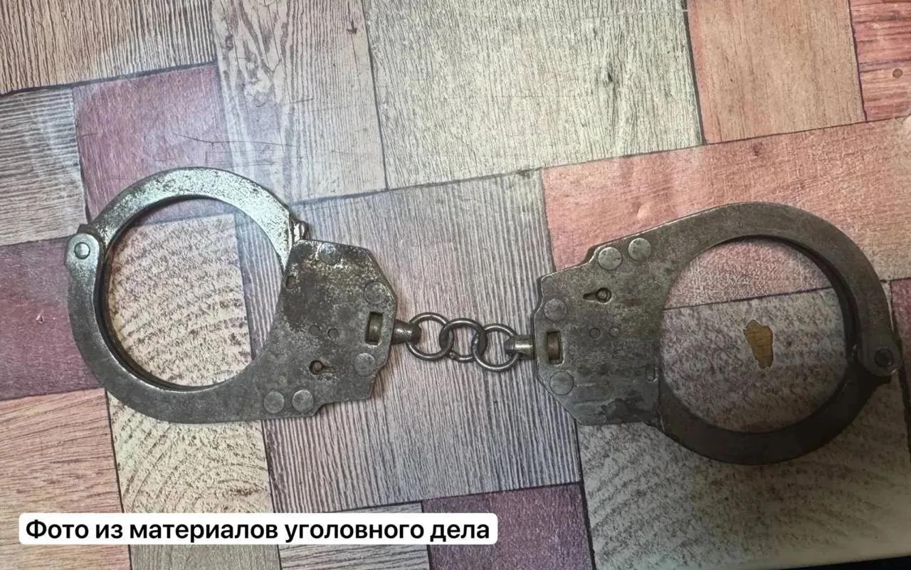 Житель Богородицка напал с цепочкой от наручников на полицейского Житель Богородицка напал с цепочкой от наручников на полицейского