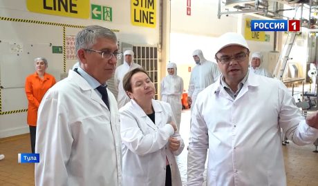 Миляев. Итоги. Выпуск 17.07.2026 Дмитрий Миляев на фабрике мороженого