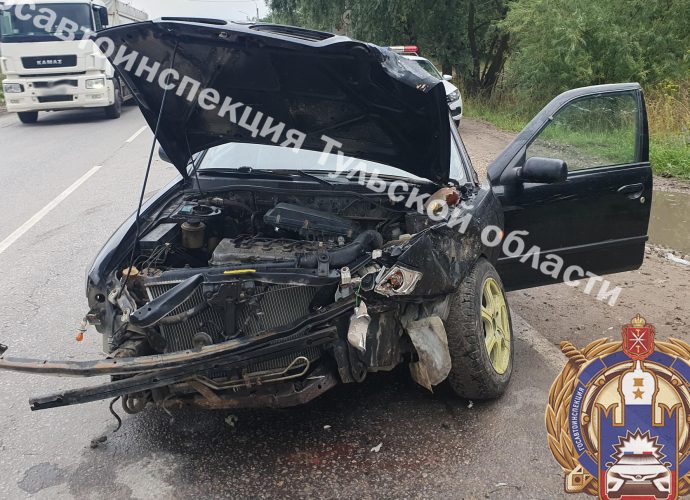 В Туле водитель «Ниссана» пострадал в столкновении с «Чери Тиго»