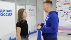 От рисунков на площадке до большого конкурса: юная художница из Болохово встретилась с молодогвардейцами