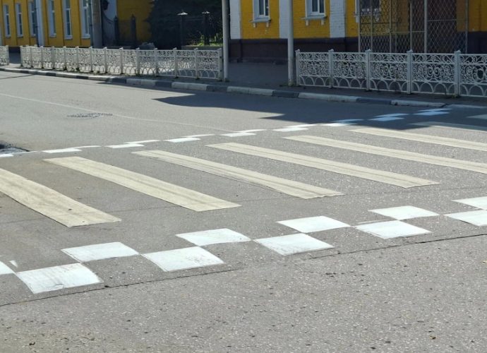В Туле к 1 сентября обновят разметку и знаки у школ