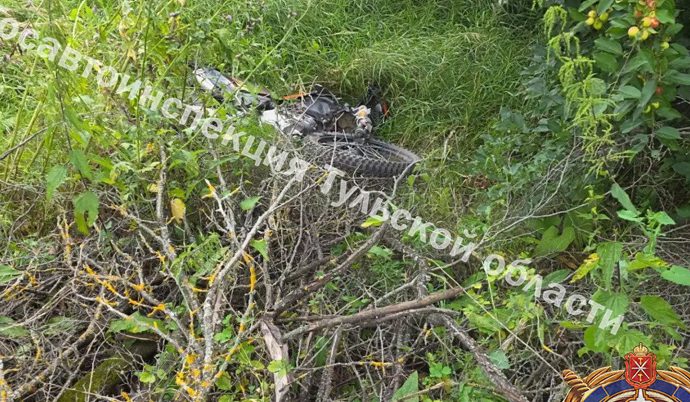 В Арсеньевском районе водитель питбайка столкнулся с иномаркой